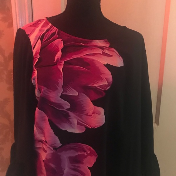 Large Multi Color Blouse - Picture 3 of 5